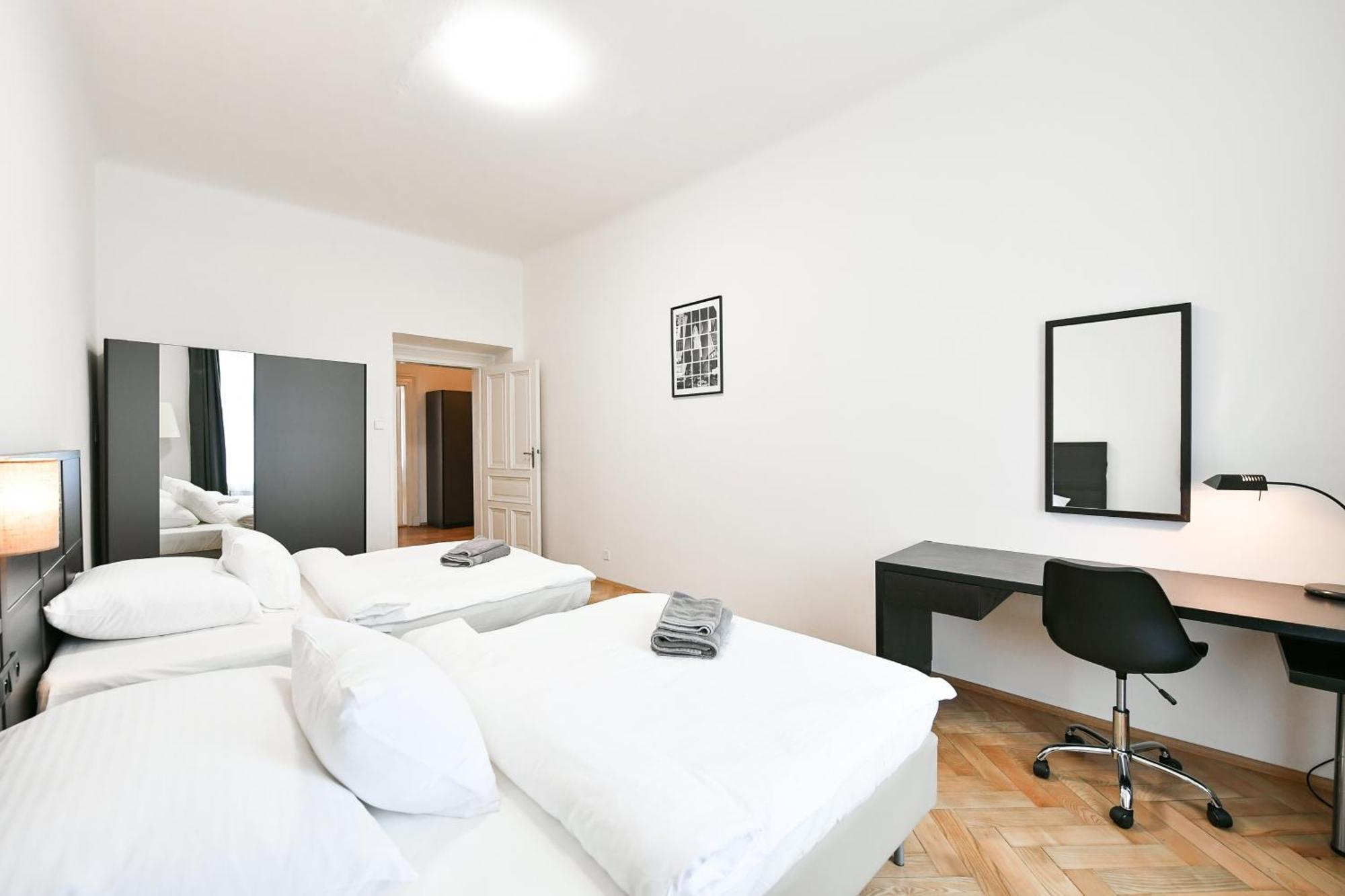 Wsp Petrin Garden Apartments Praga Exterior foto