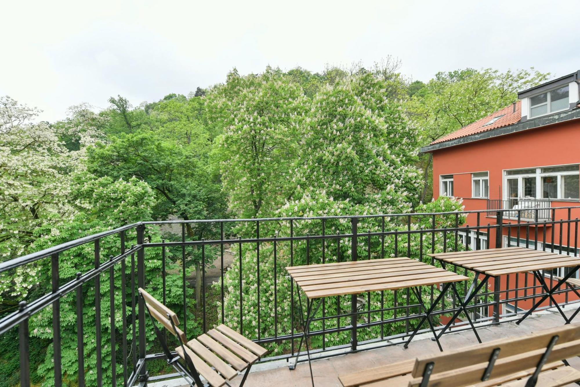 Wsp Petrin Garden Apartments Praga Exterior foto